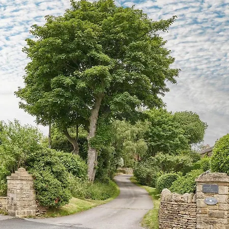 Host & - The Barn Holiday home Skipton