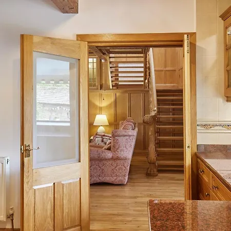 Holiday home Host & - The Barn